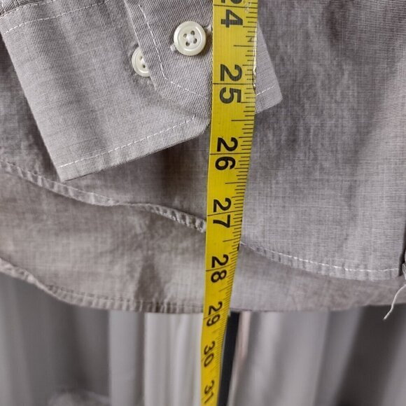 Izod Men's Light Brown, Mocha 100% Cotton Button Down Dress Shirt. Size Medium - Picture 6 of 12